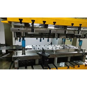 tehokas peitelevyn leimausmuotti